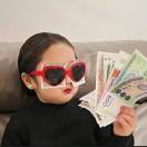 甜心张高定婚纱美妆穿戴甲