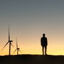 开着拖拉机迎接冬天的到来