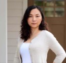 Jenny Ying He 何穎