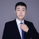 楊****